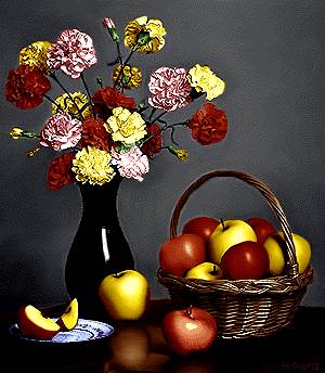 سبد میوه سیب و گلدان